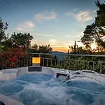Apartment Stela With Heated Private Pool And Whirlpool Gornje Sitno