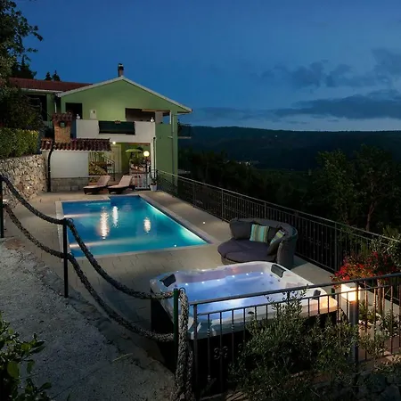 Stela With Heated Pool Je And Whirlpool Gornje Sitno * ספליט