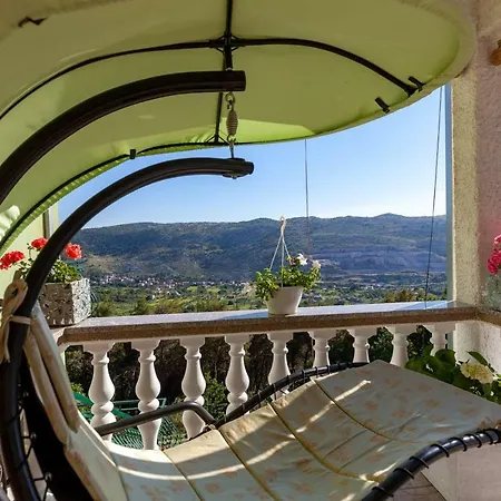 Stela With Heated Private Pool And Whirlpool Gornje Sitno Appartement Split