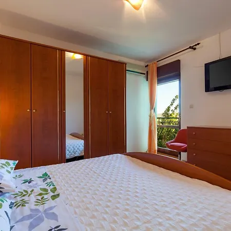 Stela With Heated Pool Je And Whirlpool Gornje Sitno Апартаменты